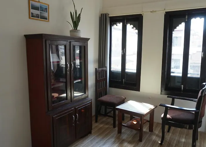 Kathmandu Home Homestay *
